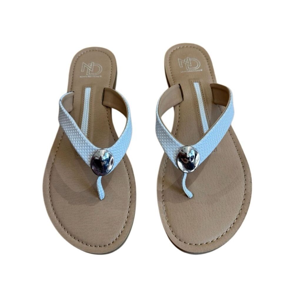New Directions Women's Karsen Thong Sandals in White - Box Included Size 10